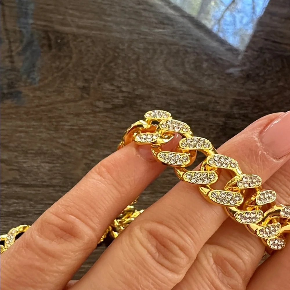 Luxury Gold Dog Collar with Rhinestones